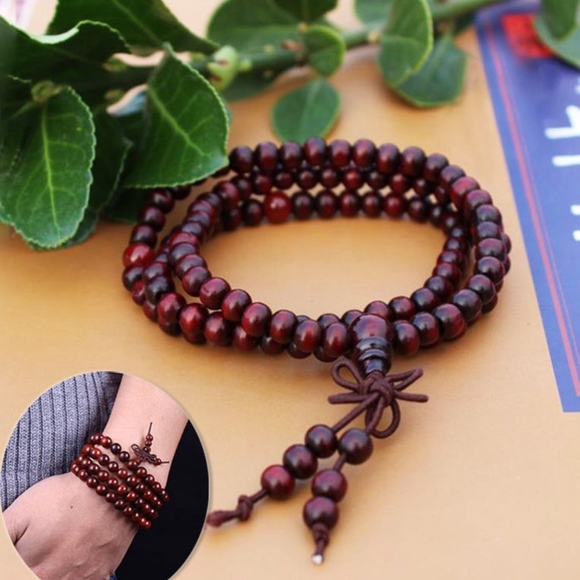 Tibetan Buddhist Sandalwood Prayer Beads Bracelet - Picture 4 of 4